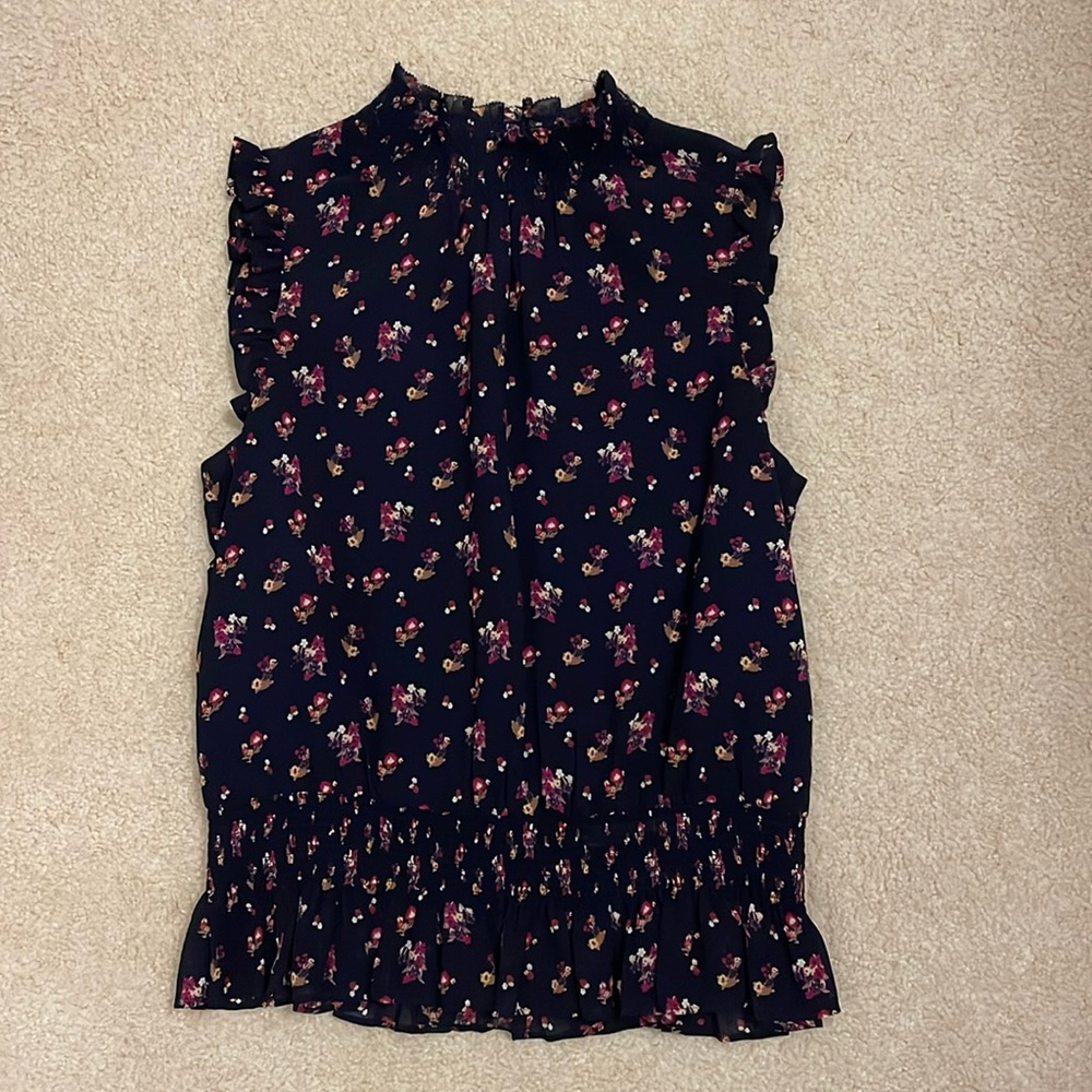 Super cute JCrew top!